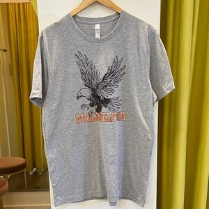 NWOT Gray Graphic T-Shirt with Philly Eagle Design